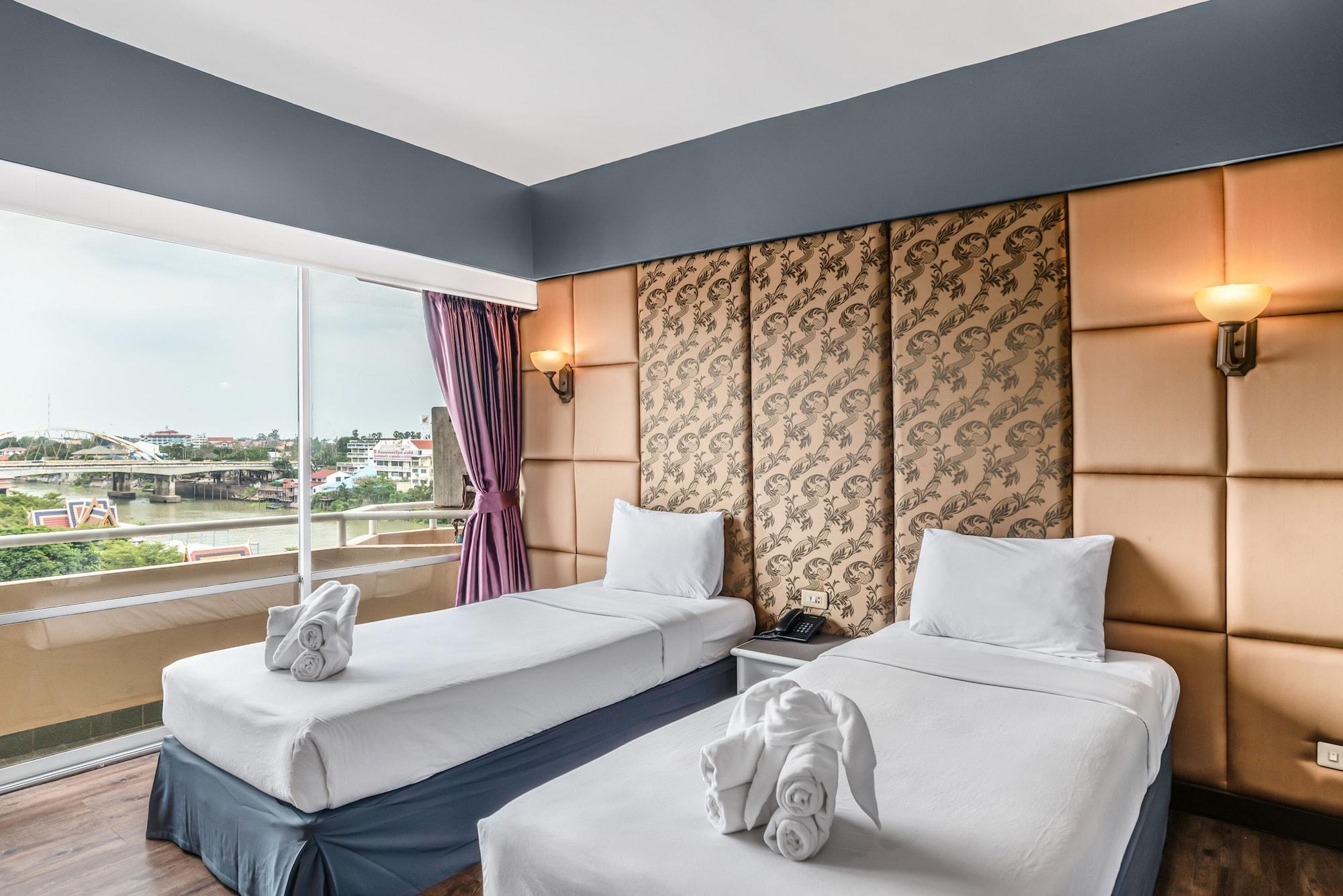 Ayothaya Riverside Hotel Аюттхая Екстер'єр фото