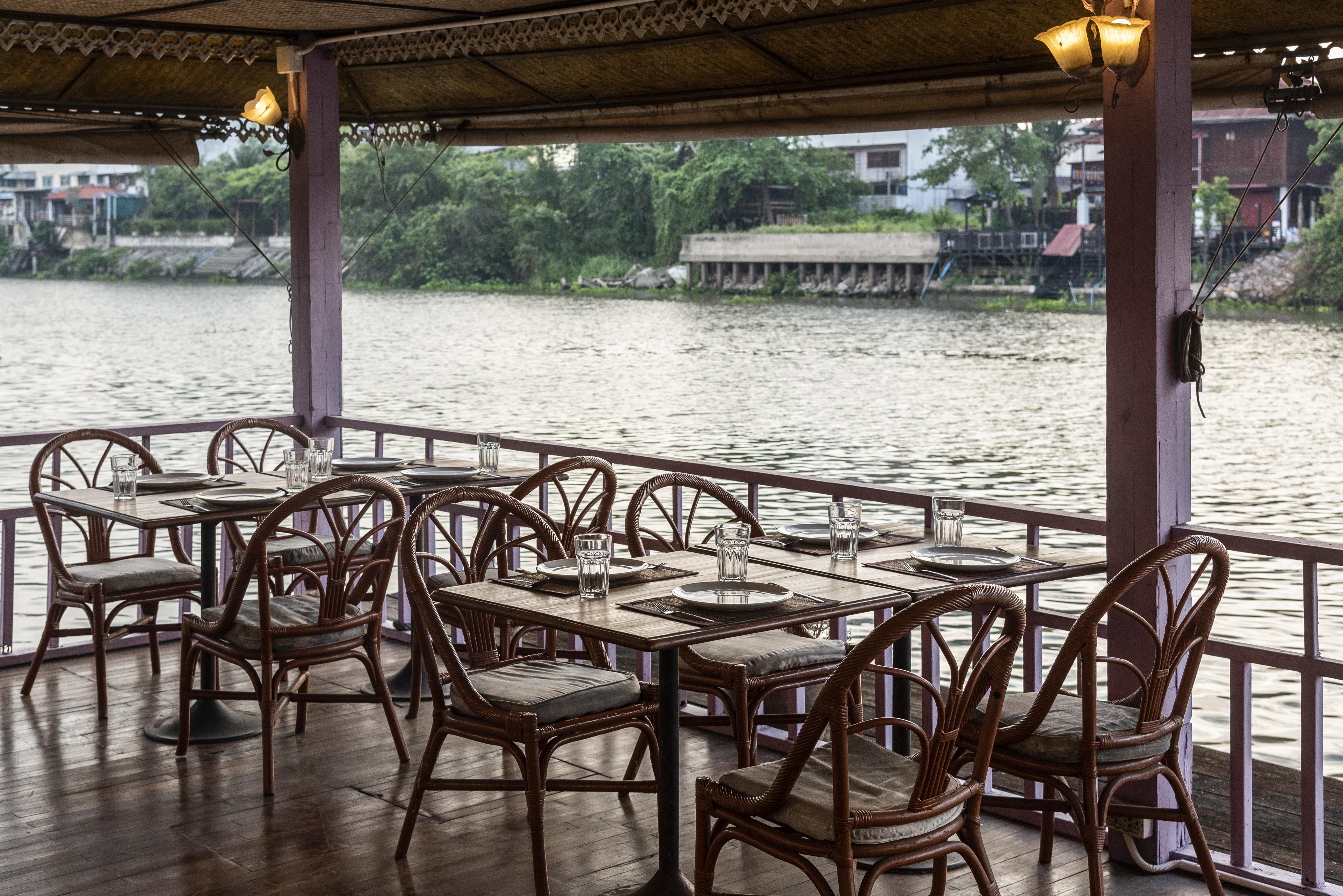 Ayothaya Riverside Hotel Аюттхая Екстер'єр фото