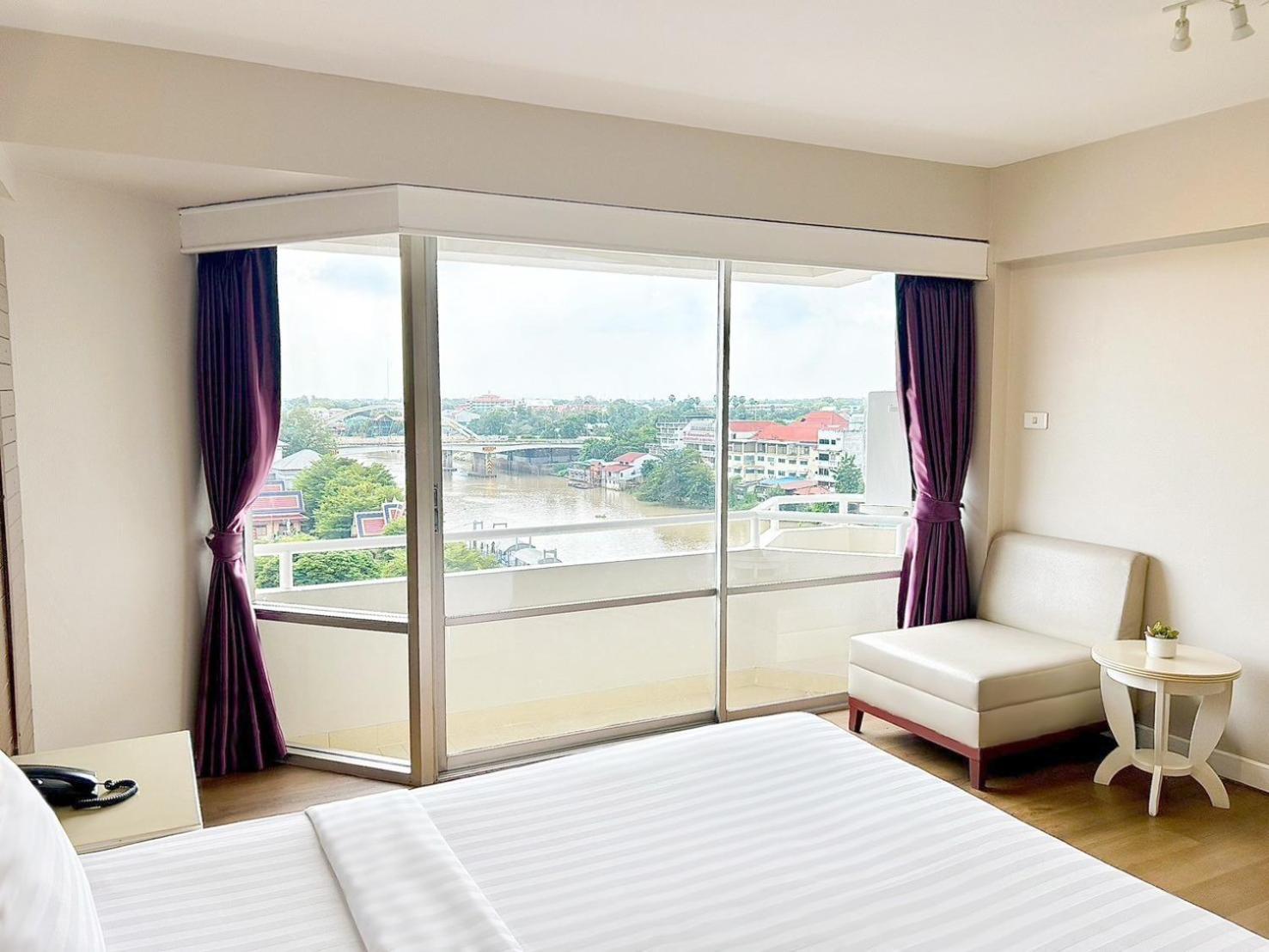 Ayothaya Riverside Hotel Аюттхая Екстер'єр фото