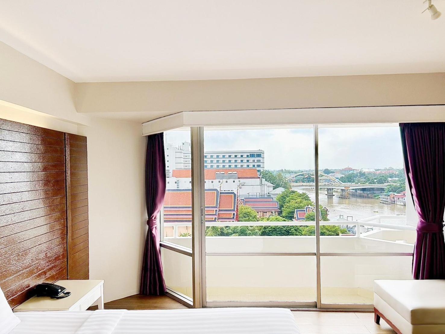 Ayothaya Riverside Hotel Аюттхая Екстер'єр фото