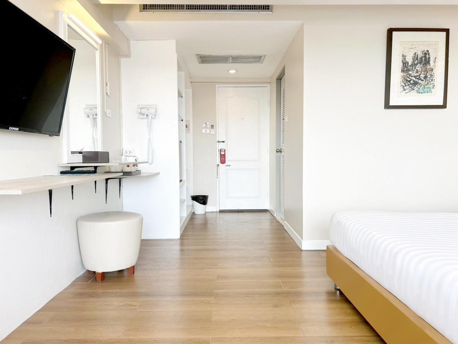 Ayothaya Riverside Hotel Аюттхая Екстер'єр фото