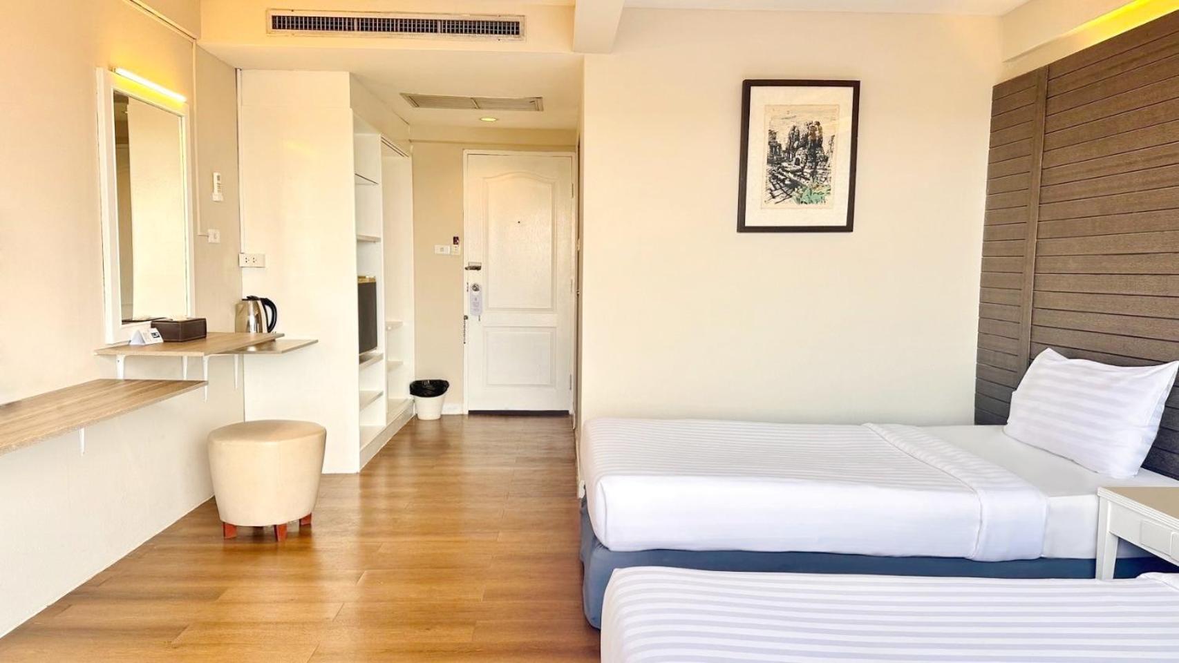 Ayothaya Riverside Hotel Аюттхая Екстер'єр фото