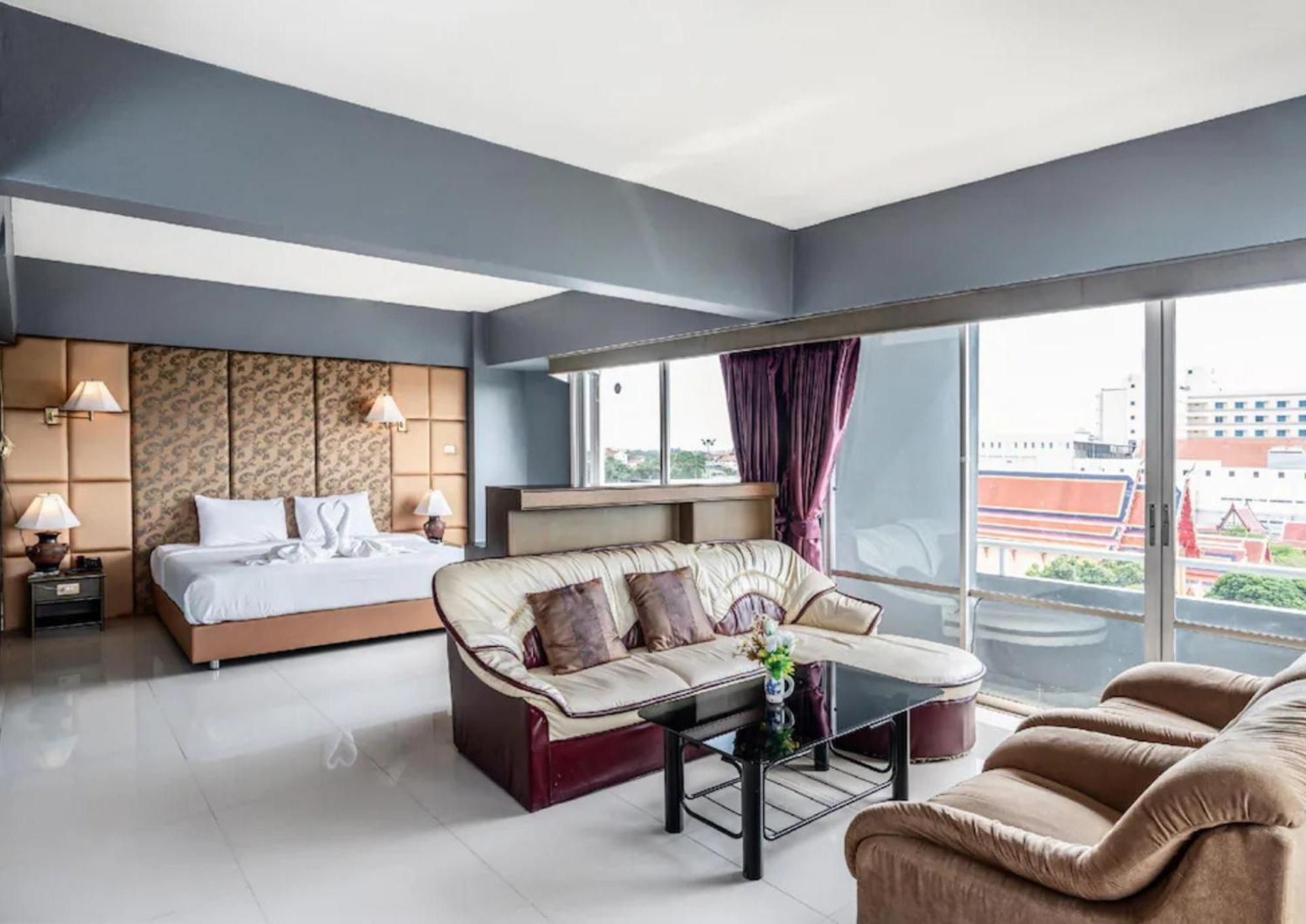 Ayothaya Riverside Hotel Аюттхая Екстер'єр фото